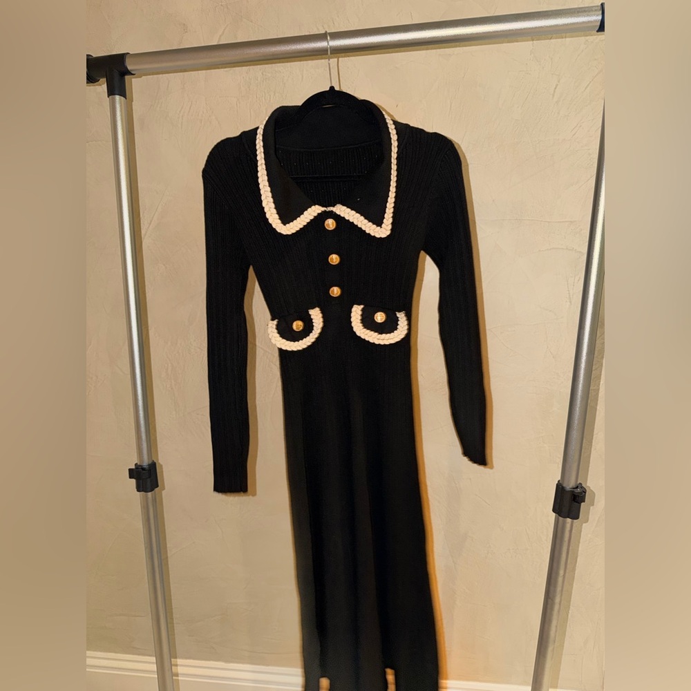 Black and Cream Long Sleeve Dress